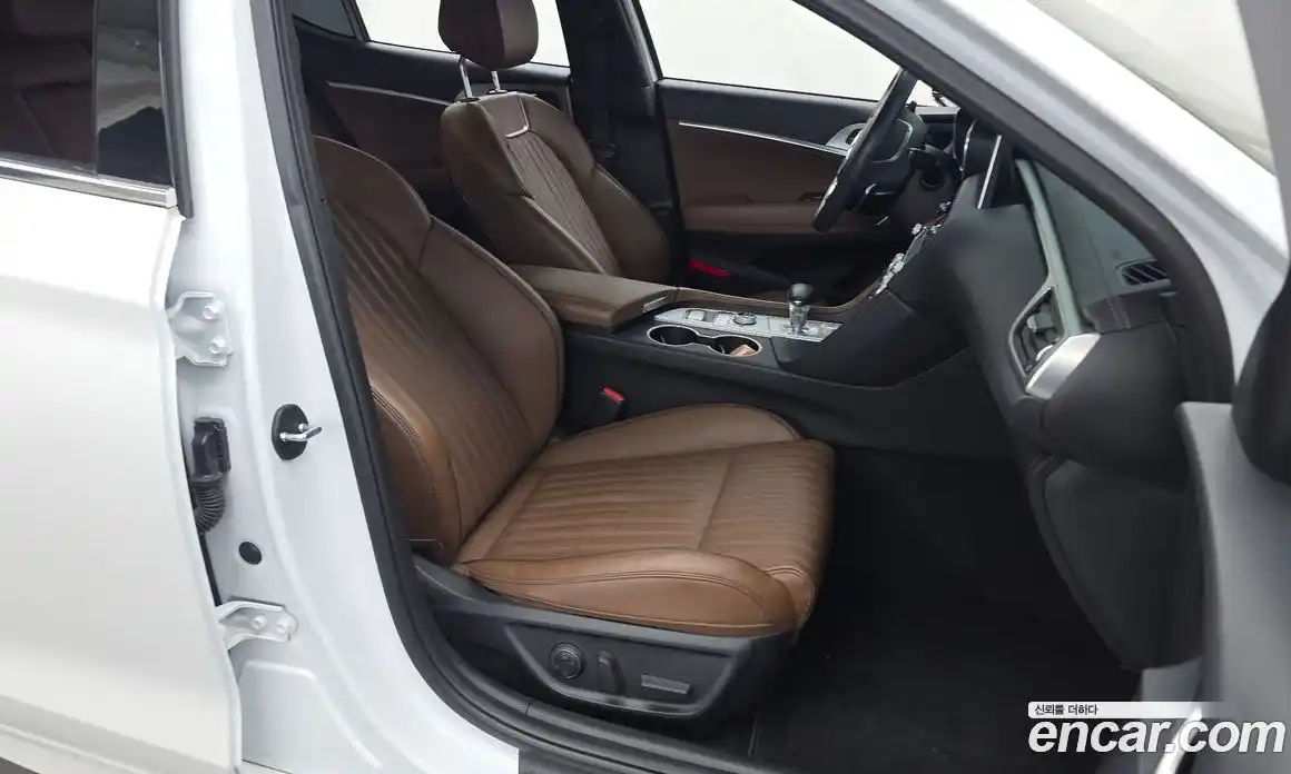 Genesis G70 2019 2.0 автомат (гидро), фото 17
