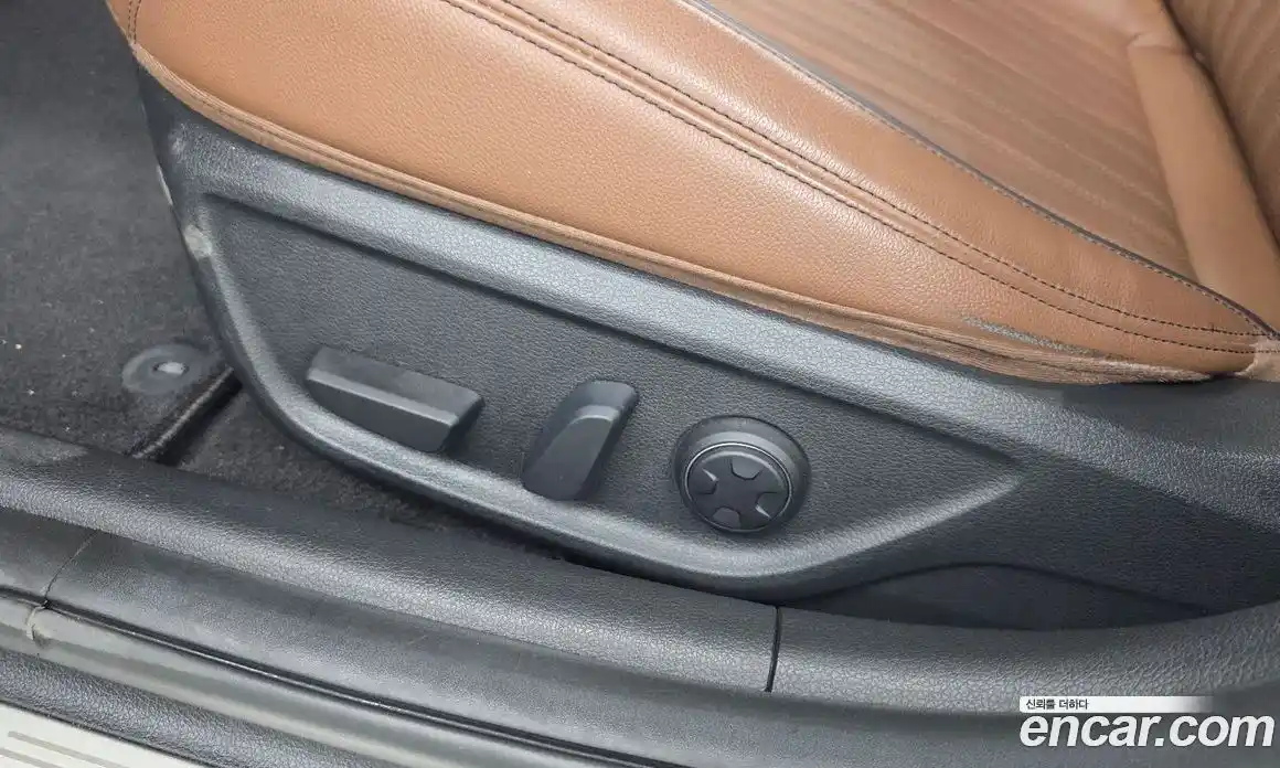 Genesis G70 2019 2.0 автомат (гидро), фото 23