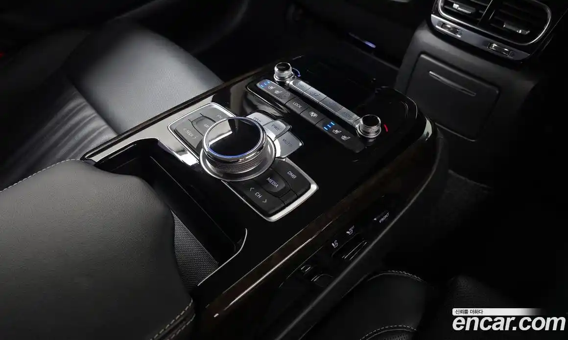Genesis G90 2018 3.8 автомат (гидро), фото 25