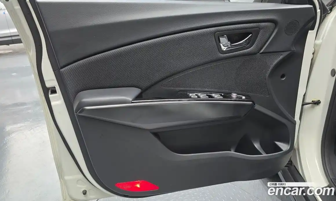 SsangYong TIBOLI 2016 1.6 автомат (гидро), фото 14