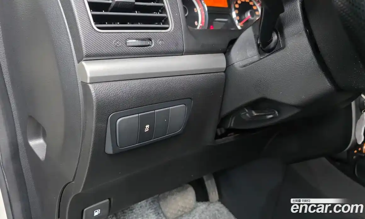 SsangYong Korando 2012 2.0 автомат (гидро), фото 12