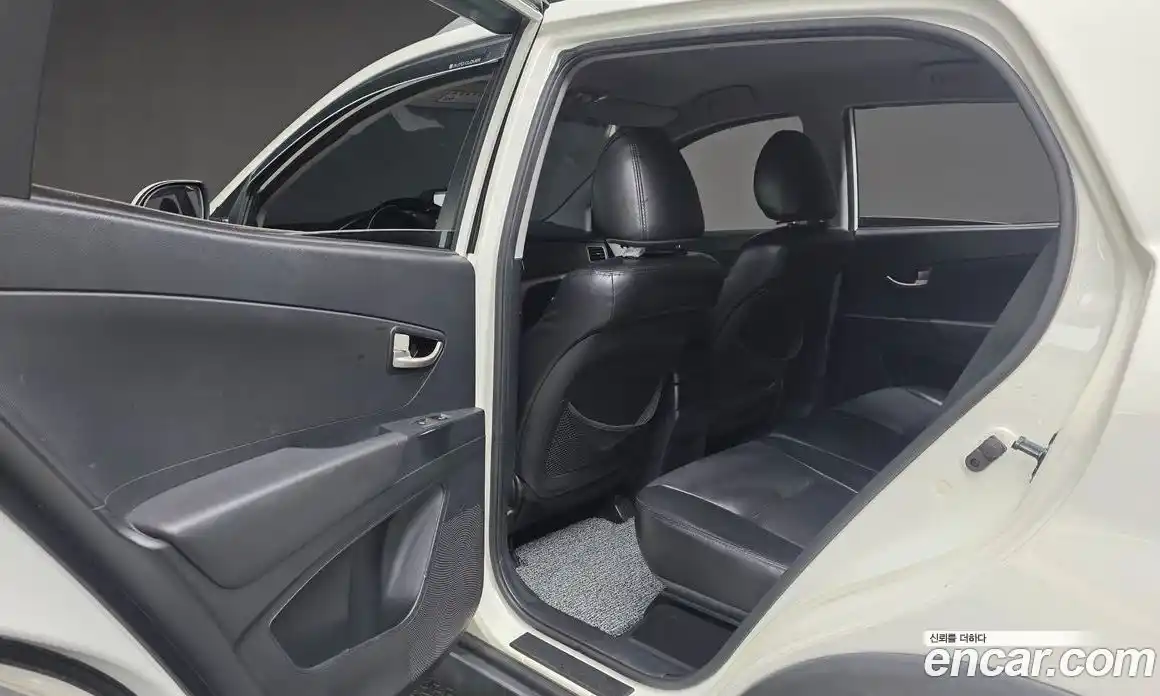 SsangYong Korando 2012 2.0 автомат (гидро), фото 16
