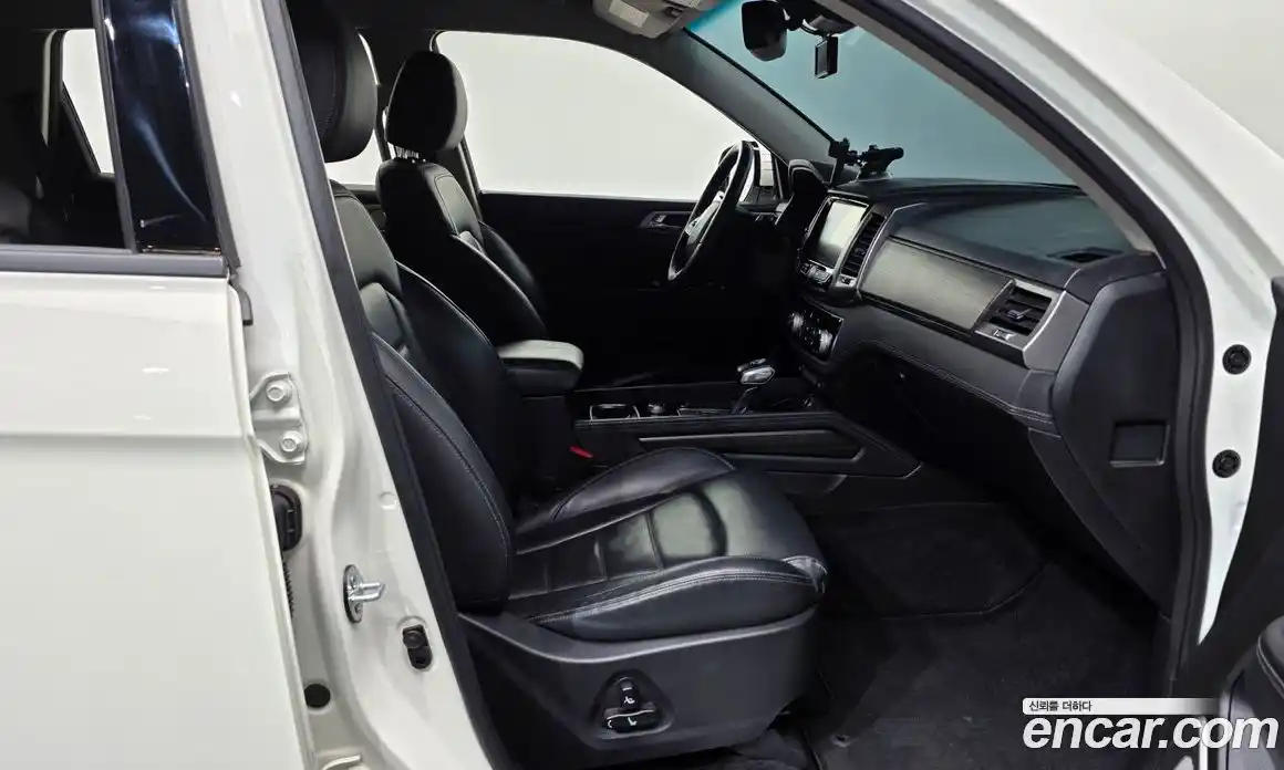 SsangYong Rexton 2018 2.2 автомат (гидро), фото 17