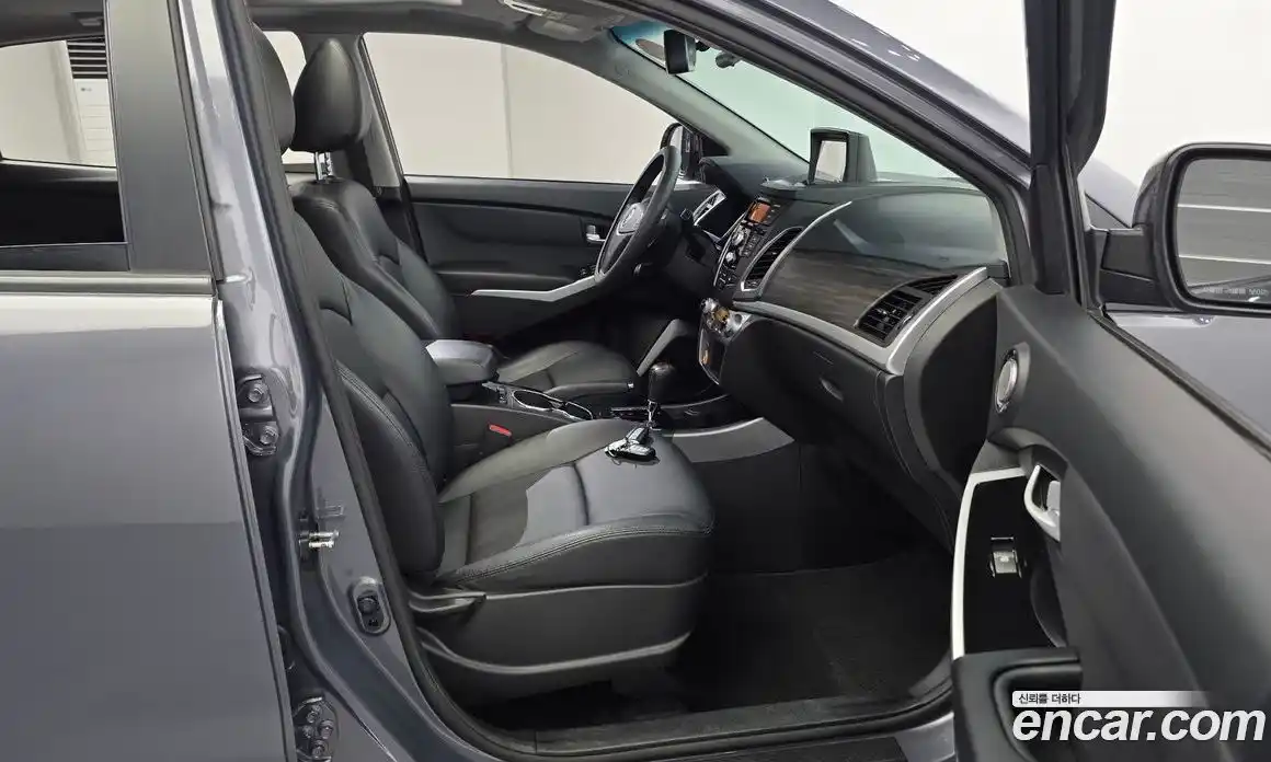 SsangYong Korando 2016 2.2 автомат (гидро), фото 16