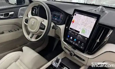 Volvo XC60 2026 2.0 автомат (гидро), миниатюра 9