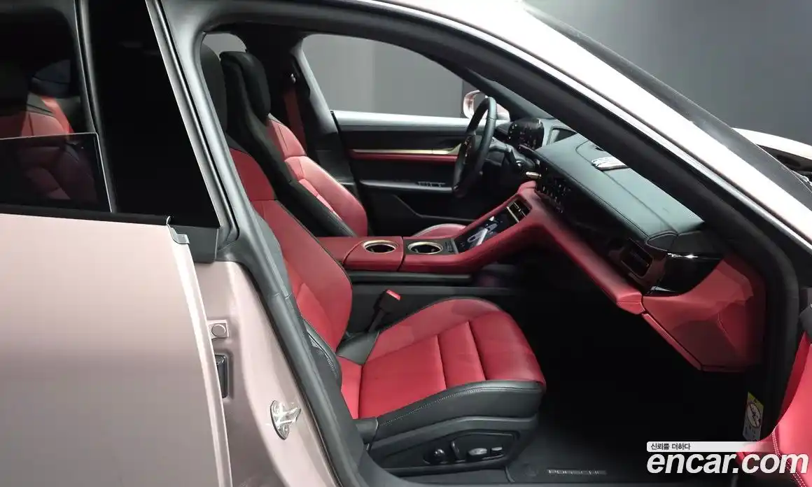 Porsche Taycan 2024 0.1 автомат (гидро), фото 16