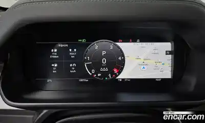 Land Rover Defender 2023 3.0 автомат (гидро), миниатюра 11