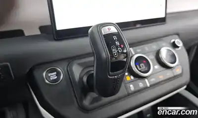 Land Rover Defender 2023 3.0 автомат (гидро), миниатюра 12