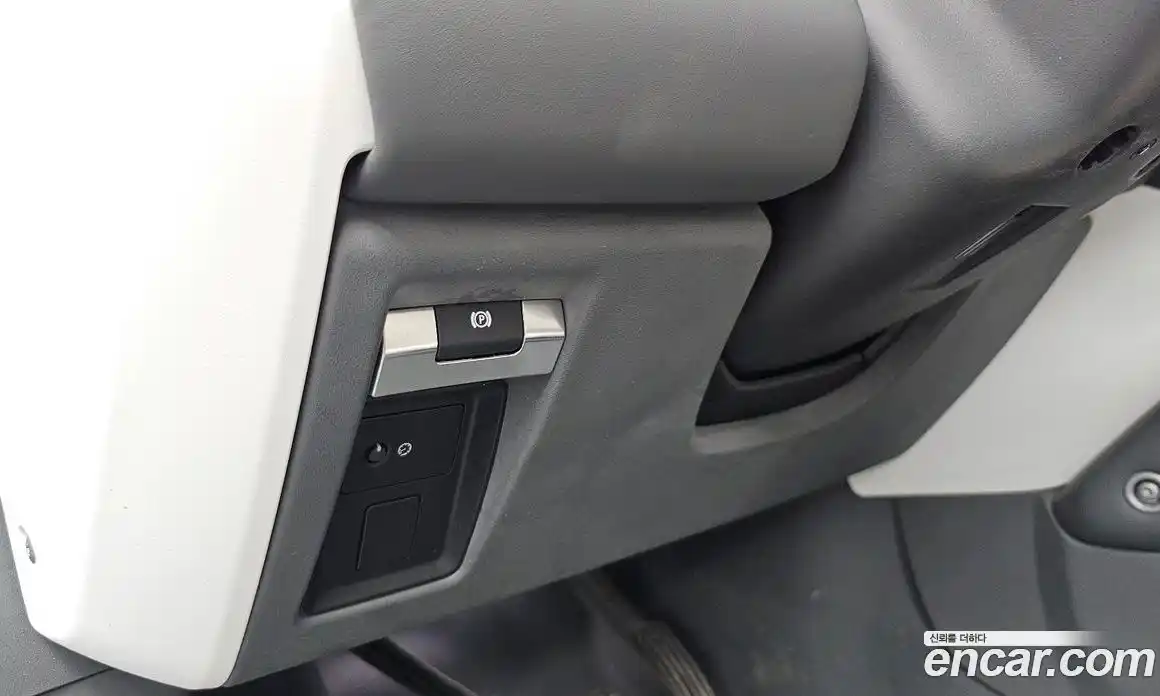 Land Rover Defender 2023 3.0 автомат (гидро), фото 28