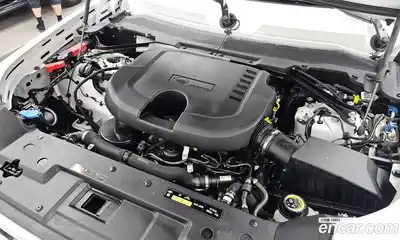 Land Rover Defender 2023 3.0 автомат (гидро), миниатюра 6