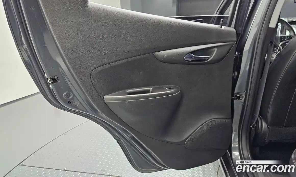 Chevrolet Spark 2016 1.0 автомат (гидро), фото 15