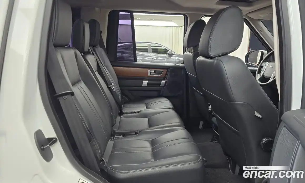 Land Rover Discovery 2015 3.0 автомат (гидро), фото 11