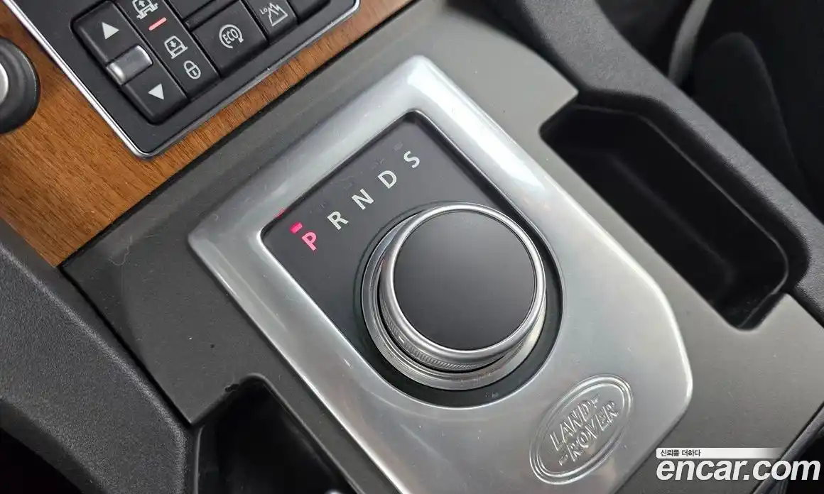 Land Rover Discovery 2015 3.0 автомат (гидро), фото 9