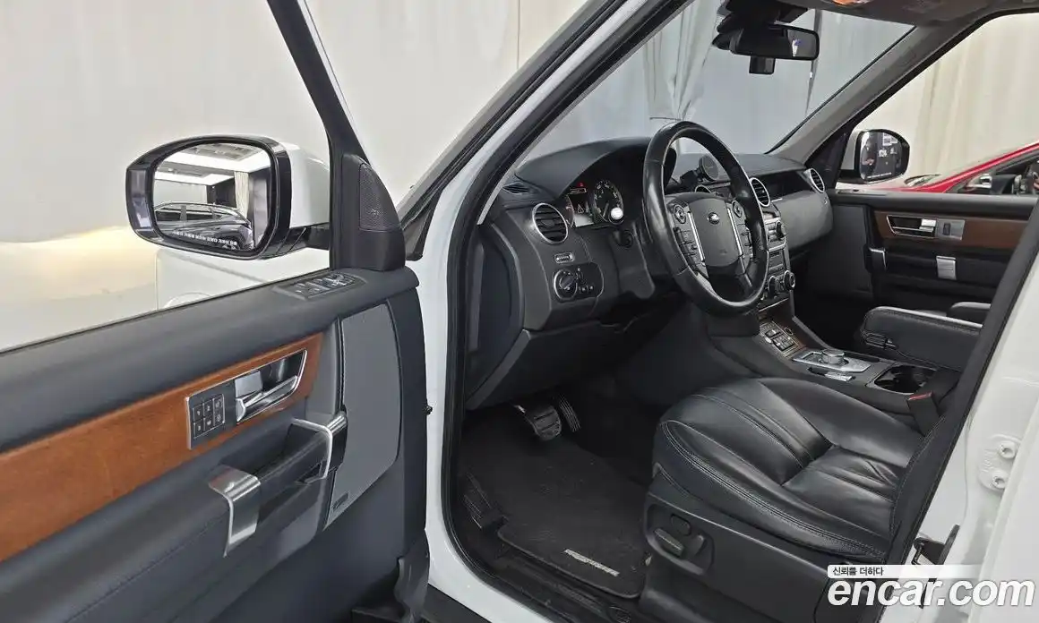 Land Rover Discovery 2015 3.0 автомат (гидро), фото 10