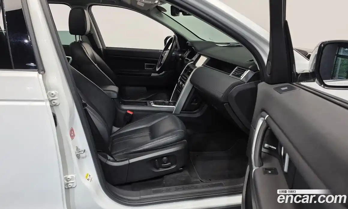 Land Rover Discovery Sport 2017 2.0 автомат (гидро), фото 11