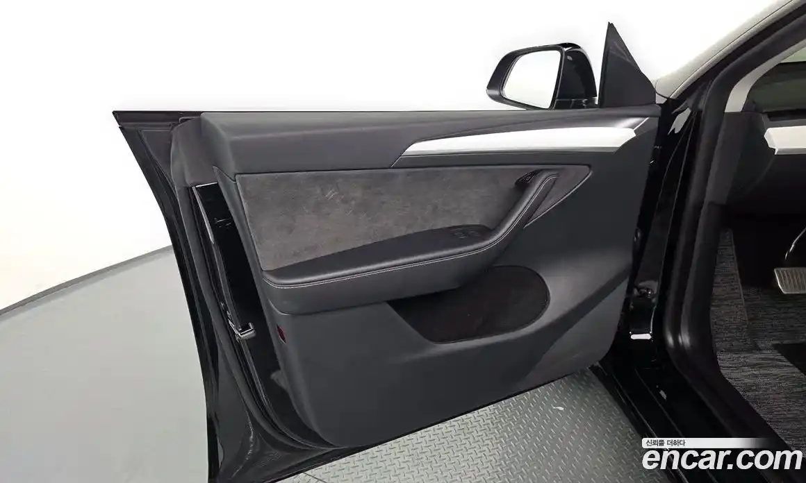 Tesla Model Y 2024 0.2 автомат (гидро), фото 13 Tesla Model Y 2024 0.2 автомат (гидро), фото 13
