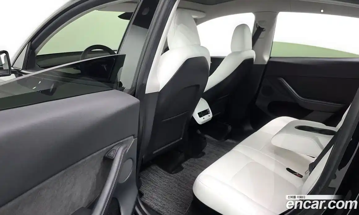Tesla Model Y 2024 0.2 автомат (гидро), фото 16 Tesla Model Y 2024 0.2 автомат (гидро), фото 16