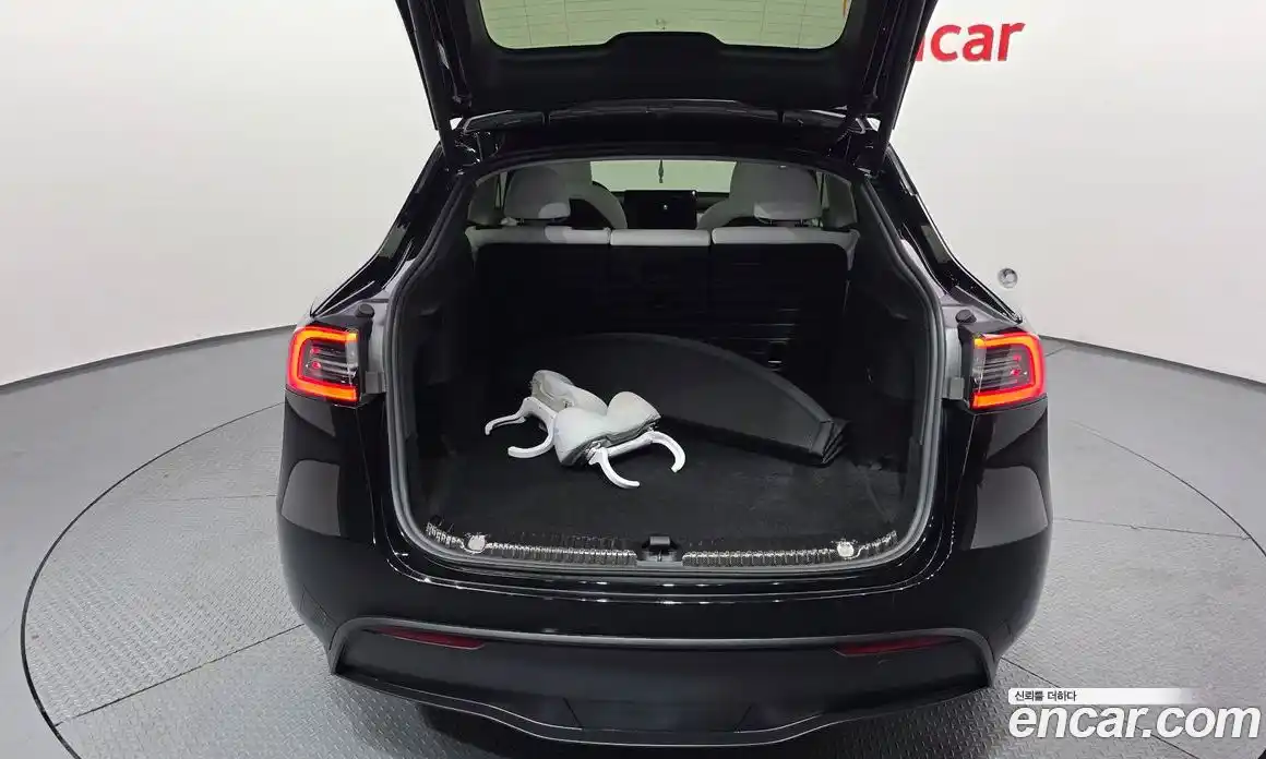 Tesla Model Y 2024 0.2 автомат (гидро), фото 25 Tesla Model Y 2024 0.2 автомат (гидро), фото 25