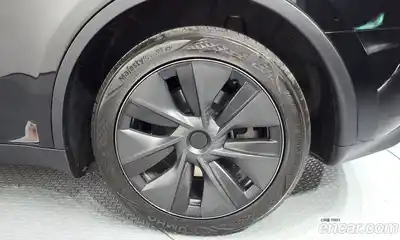 Tesla Model Y 2024 0.2 автомат (гидро), миниатюра 6 Tesla Model Y 2024 0.2 автомат (гидро), миниатюра 6