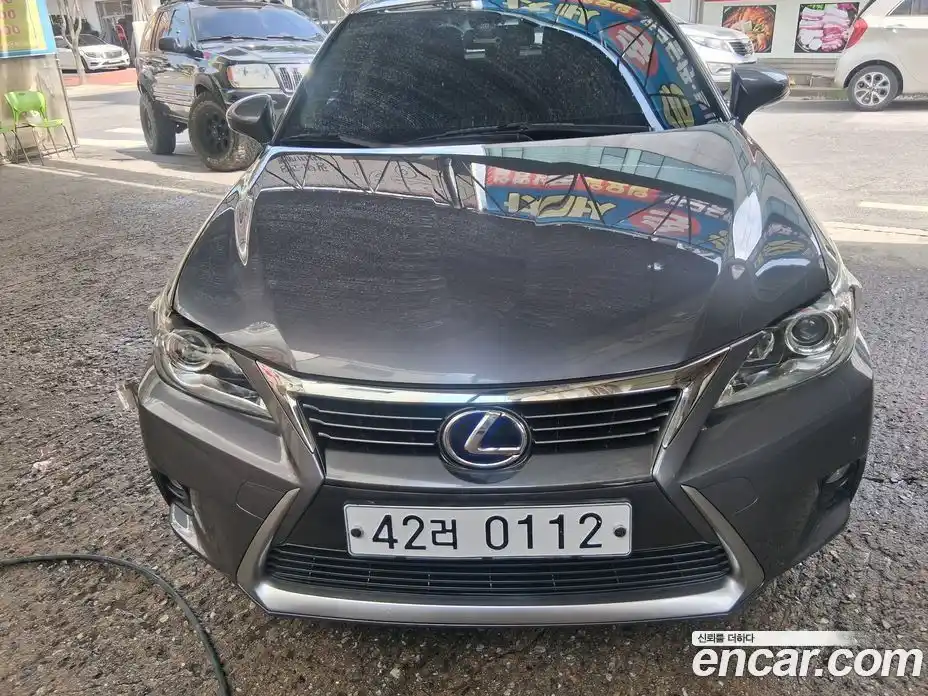 Lexus CT200h 2014 1.8 автомат (гидро), фото 1 Lexus CT200h 2014 1.8 автомат (гидро), фото 1