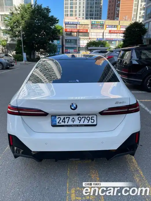 BMW 5 серия 2025 2.0 автомат (гидро), фото 4