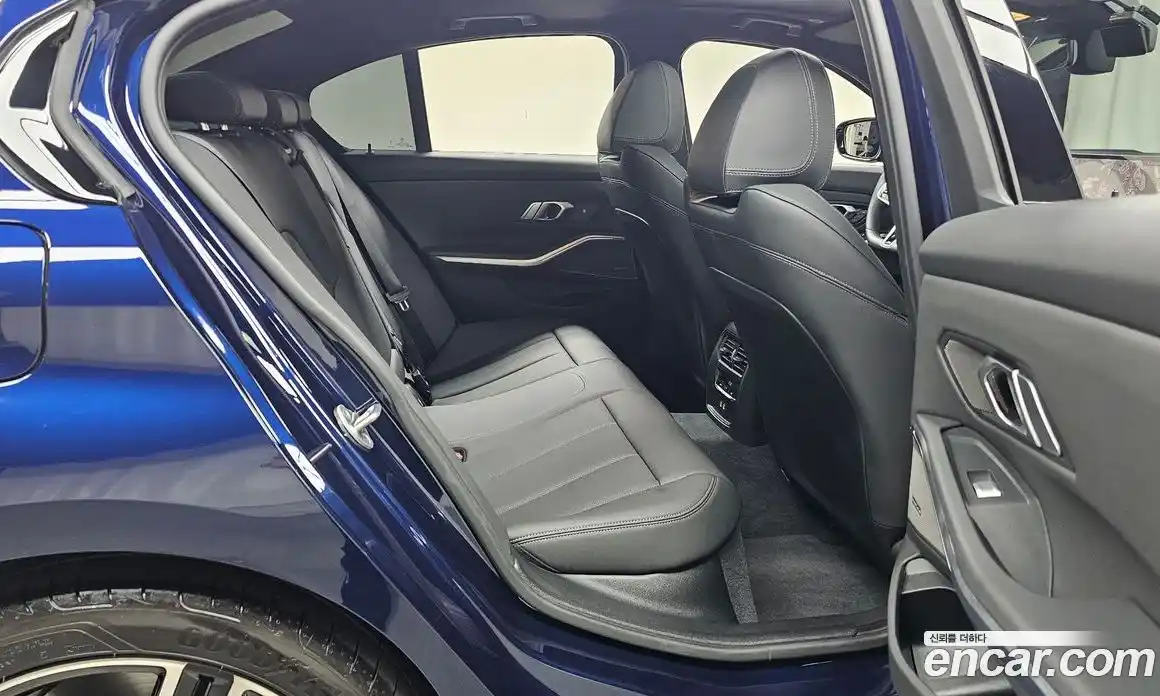 BMW 3 серия 2025 2.0 автомат (гидро), фото 17