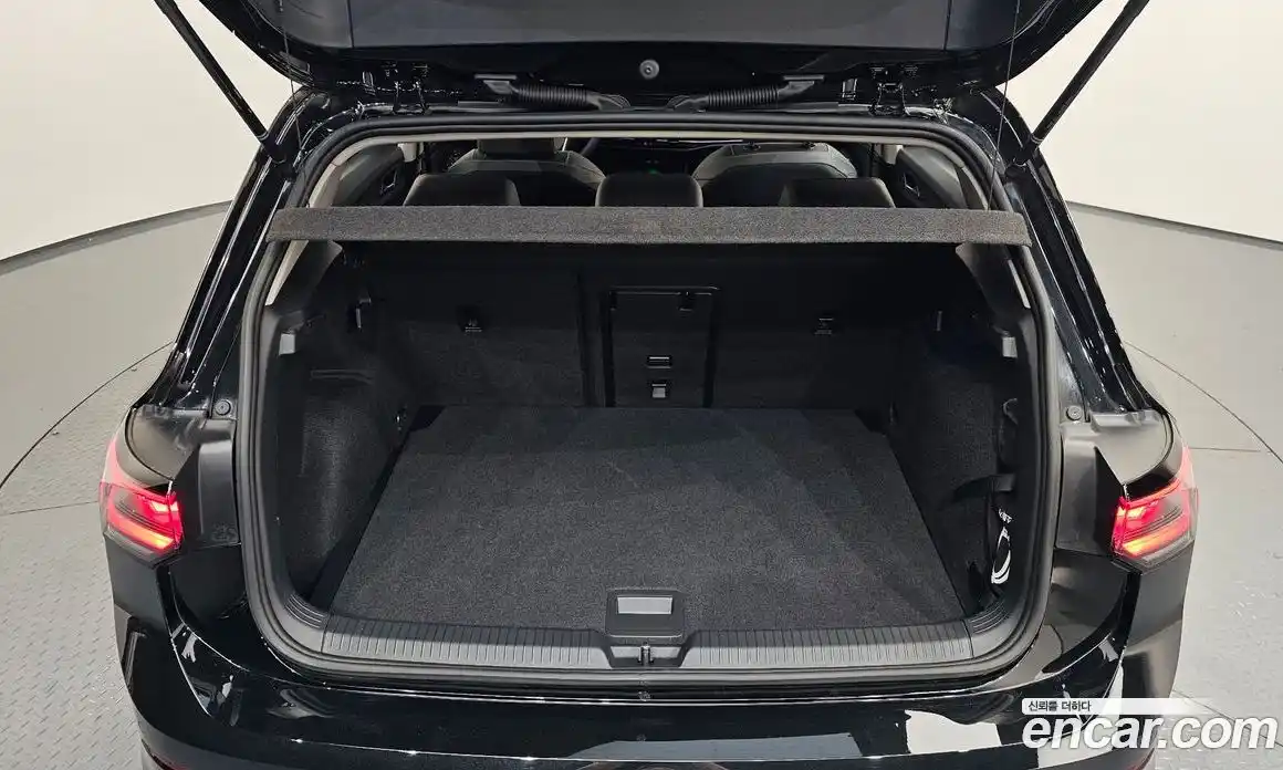 Volkswagen Golf 2025 2.0 автомат (гидро), фото 23