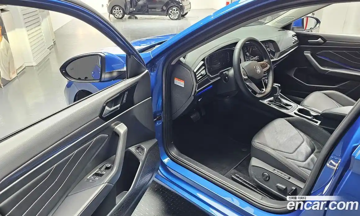 Volkswagen Jetta 2023 1.5 автомат (гидро), фото 13