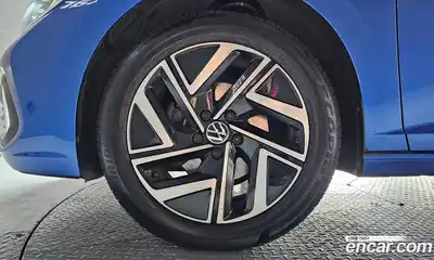 Volkswagen Jetta 2023 1.5 автомат (гидро), миниатюра 5