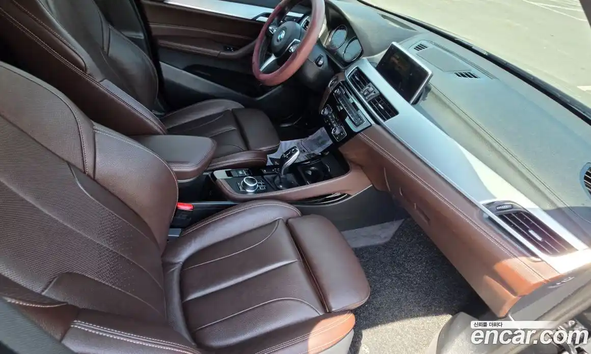 BMW X1 2022 2.0 автомат (гидро), фото 13