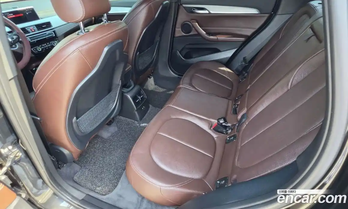 BMW X1 2022 2.0 автомат (гидро), фото 10