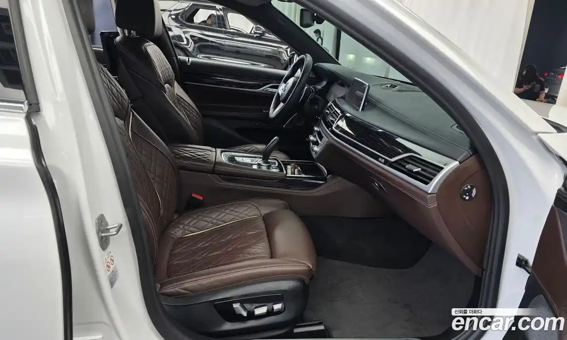 BMW 7 серия 2022 3.0 автомат (гидро), фото 16
