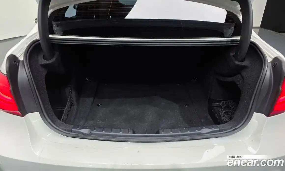 BMW 3 серия 2017 2.0 автомат (гидро), фото 25