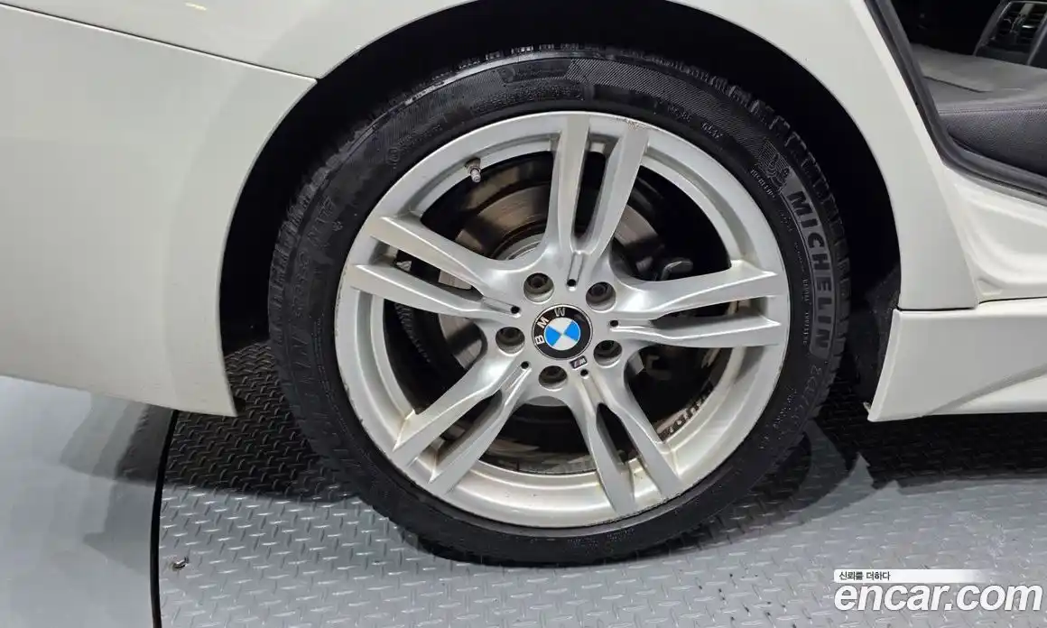 BMW 3 серия 2017 2.0 автомат (гидро), фото 4