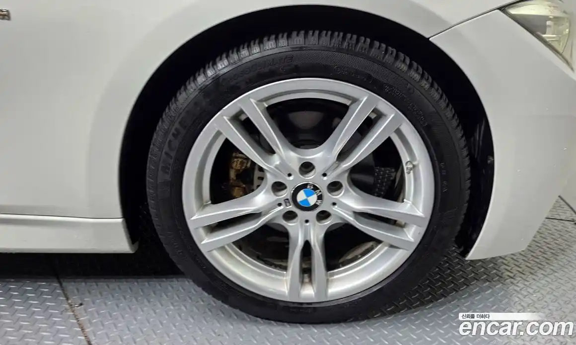 BMW 3 серия 2017 2.0 автомат (гидро), фото 6