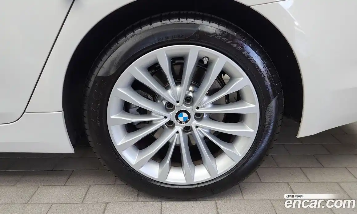 BMW 5 серия 2018 2.0 автомат (гидро), фото 7