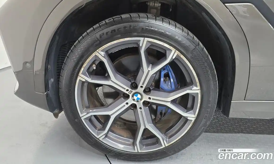 BMW X6 2021 3.0 автомат (гидро), фото 5