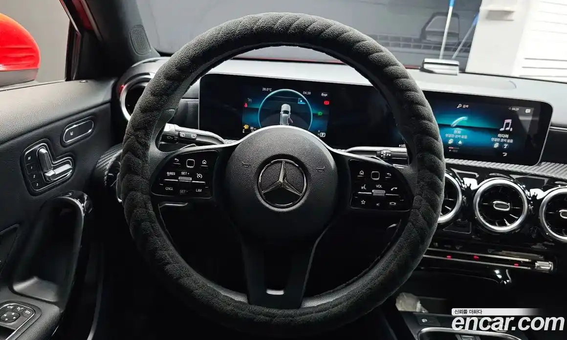 Mercedes-Benz A-Class 2019 2.0 гидро, фото 18 Mercedes-Benz A-Class 2019 2.0 гидро, фото 18