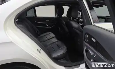 Mercedes-Benz E-Class 2023 2.0 автомат (гидро), миниатюра 11