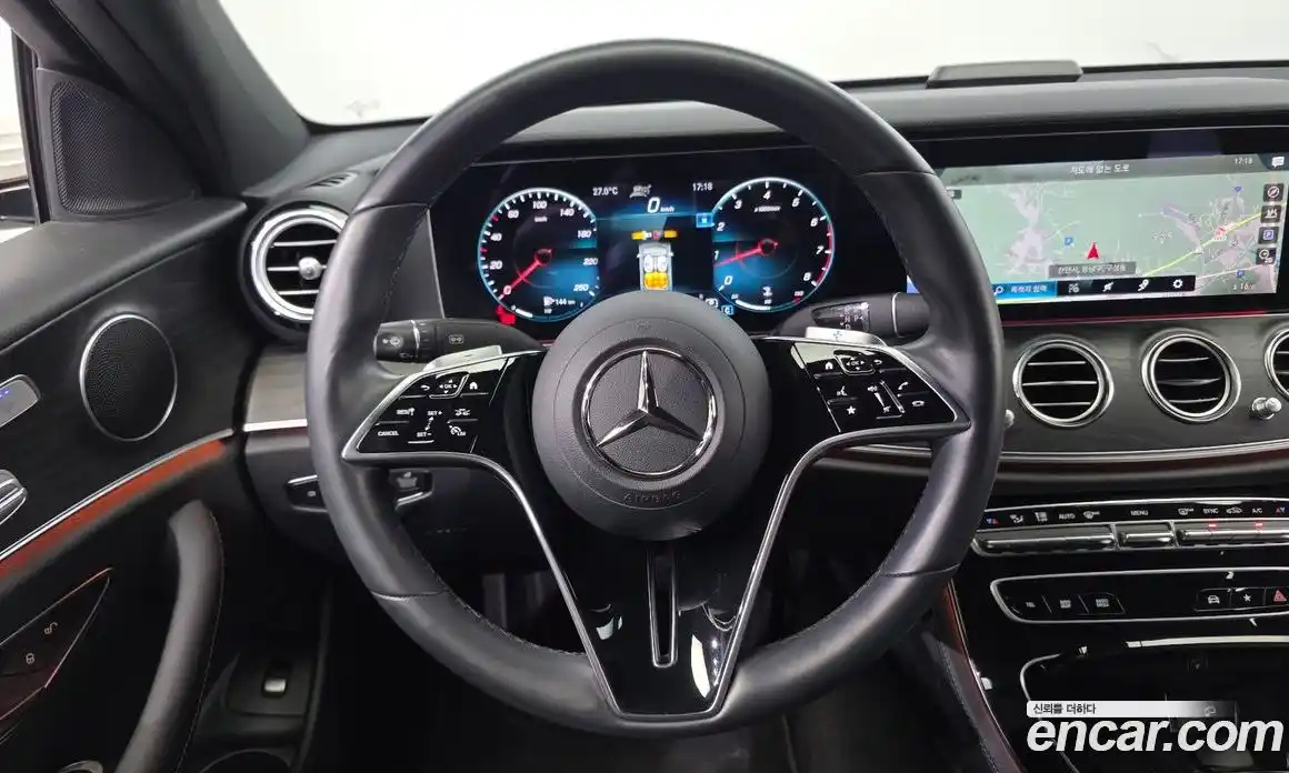 Mercedes-Benz E-Class 2023 2.0 автомат (гидро), фото 14