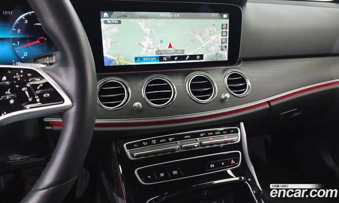 Mercedes-Benz E-Class 2023 2.0 автомат (гидро), фото 16