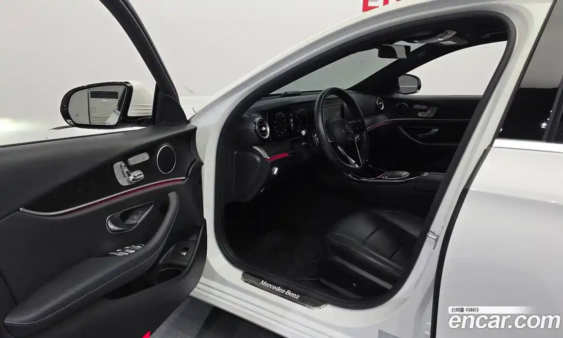 Mercedes-Benz E-Class 2023 2.0 автомат (гидро), фото 10