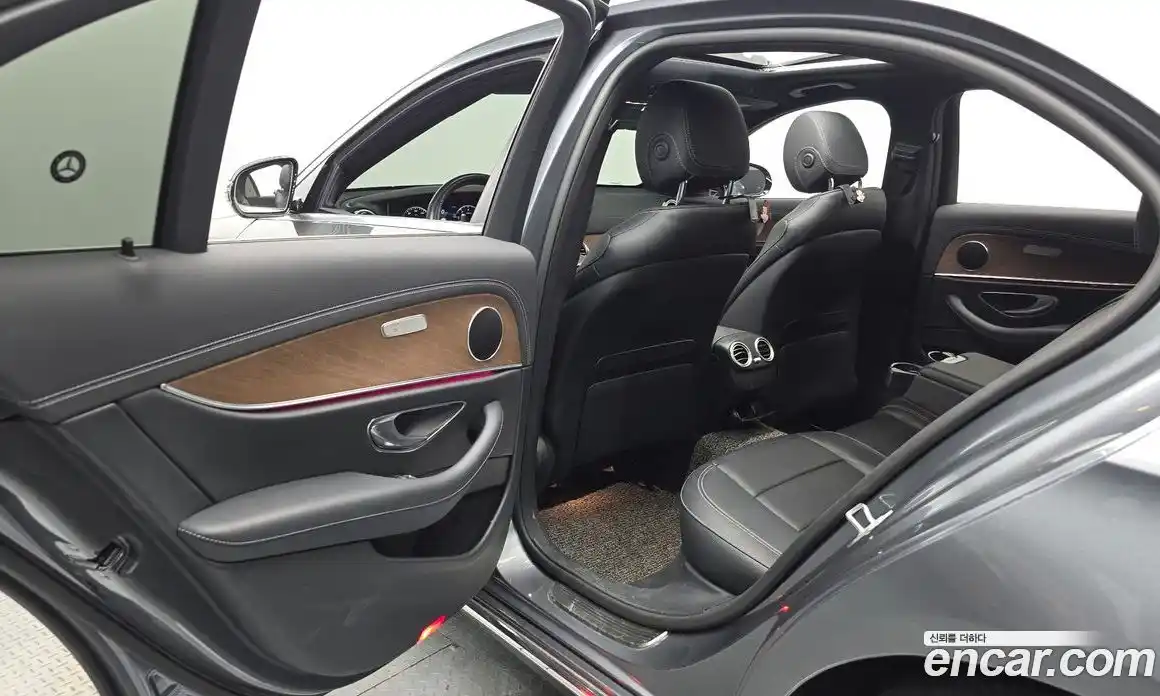 Mercedes-Benz E-Class 2021 2.0 автомат (гидро), фото 15