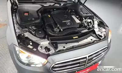 Mercedes-Benz E-Class 2021 2.0 автомат (гидро), миниатюра 5