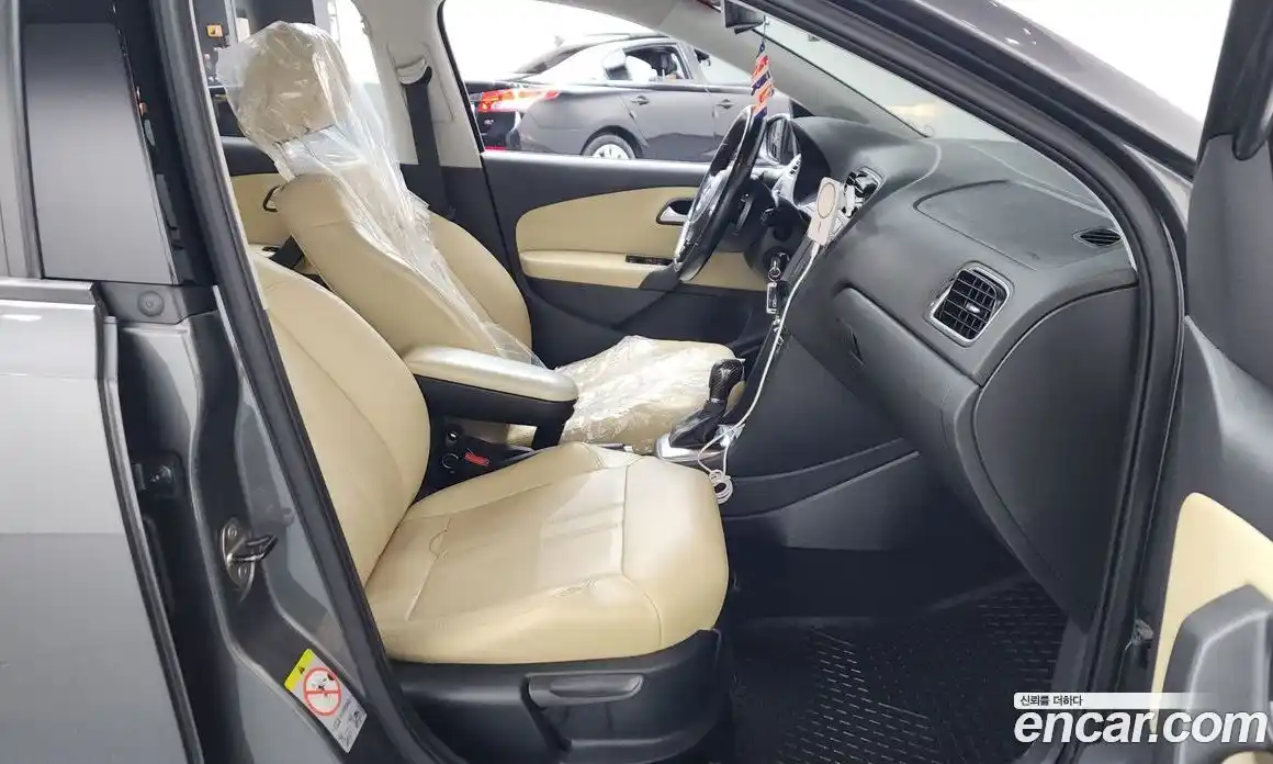 Volkswagen Polo 2014 1.6 автомат (гидро), фото 11