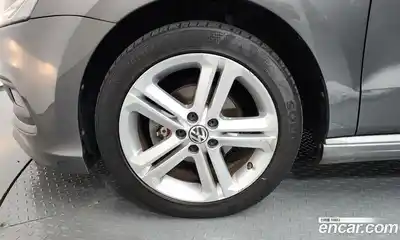Volkswagen Polo 2014 1.6 автомат (гидро), миниатюра 5