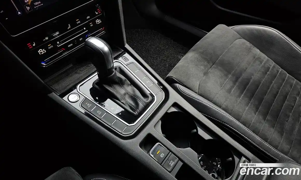 Volkswagen Passat 2021 2.0 автомат (гидро), фото 12