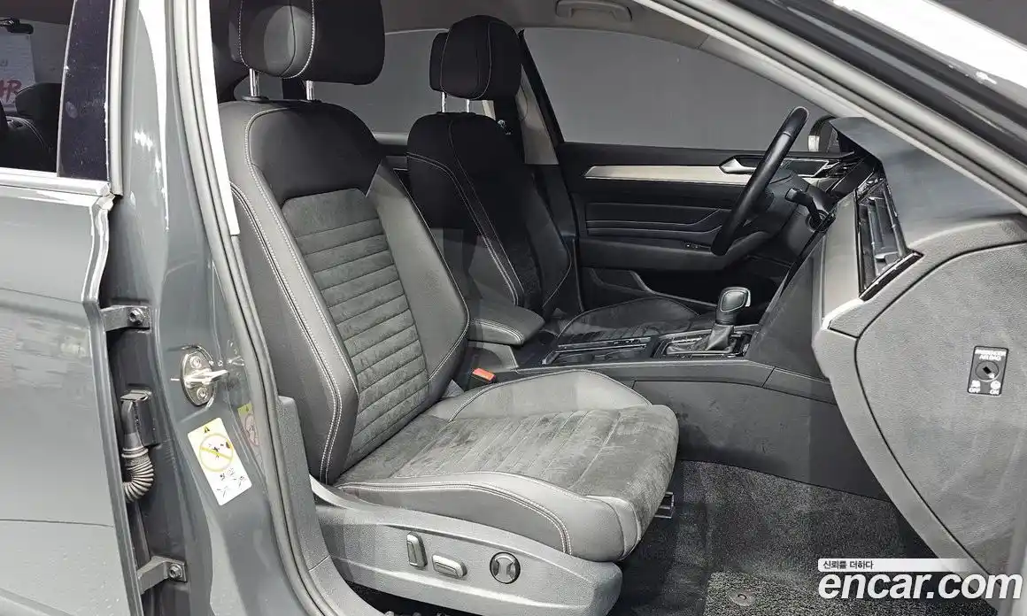 Volkswagen Passat 2021 2.0 автомат (гидро), фото 17