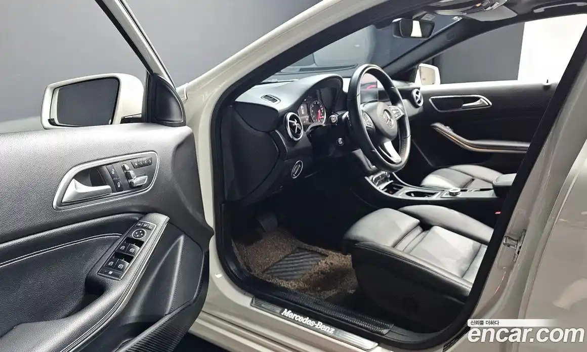 Mercedes-Benz A-Class 2017 1.6 гидро, фото 13 Mercedes-Benz A-Class 2017 1.6 гидро, фото 13