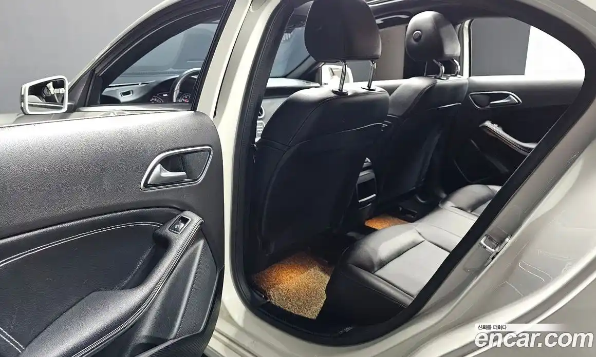 Mercedes-Benz A-Class 2017 1.6 гидро, фото 16 Mercedes-Benz A-Class 2017 1.6 гидро, фото 16